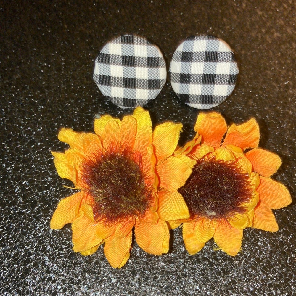 FREE with bundle of 3 or more Fall is falling perfect earrings